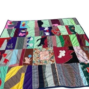 NEW‎ Intricate Custom Handmade Multicolor Animal "Patchwork" Quilt 90X90